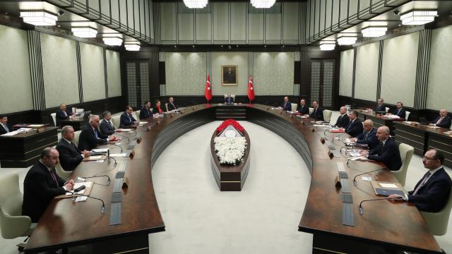 Kabinenin en başarılı ve başarısız bakanları belli oldu! Milli Eğitim ve Sağlık Bakanları kaçıncı sırada...