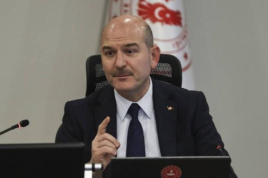 Bakan Soylu: "Ağır hasarlı binalara giriş yasaktır. Kısıtlı süre ile dahi girişlere izin verilmemektedir."