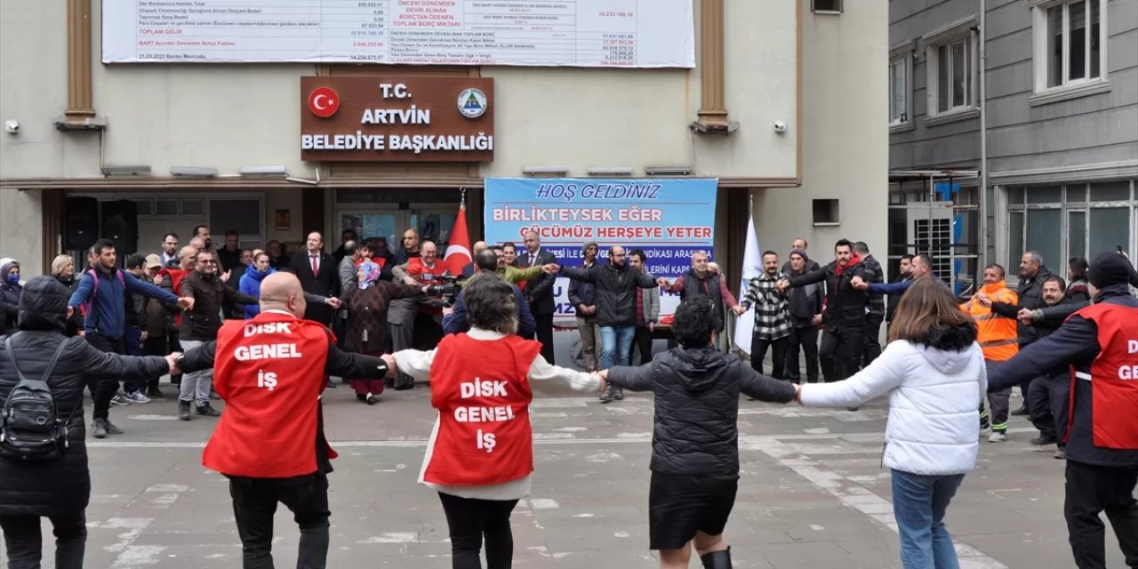 Kamu işçilerini memnun eden Toplu İş Sözleşmesi imzalandı. Yüzde 140 zam ve refah payı..