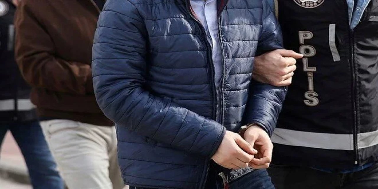 FETÖ'den aranan kadın öğretmen gözaltına alındı