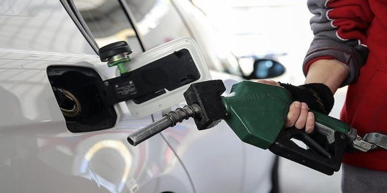 Akaryakıt fiyatları bir kez daha değişecek: Motorine indirim geliyor!