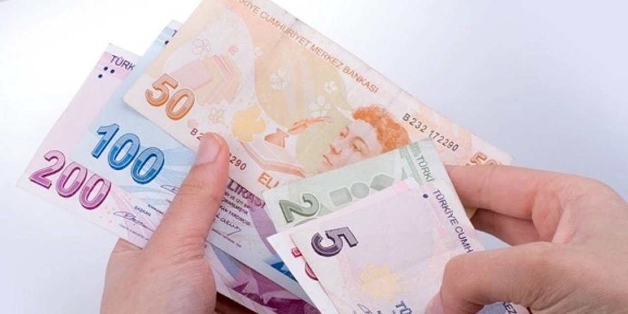 500 TL'lik banknot çıkarılıyor. Resmen tarih verdi.1000 TL banknot ve 10 TL madeni para da yolda