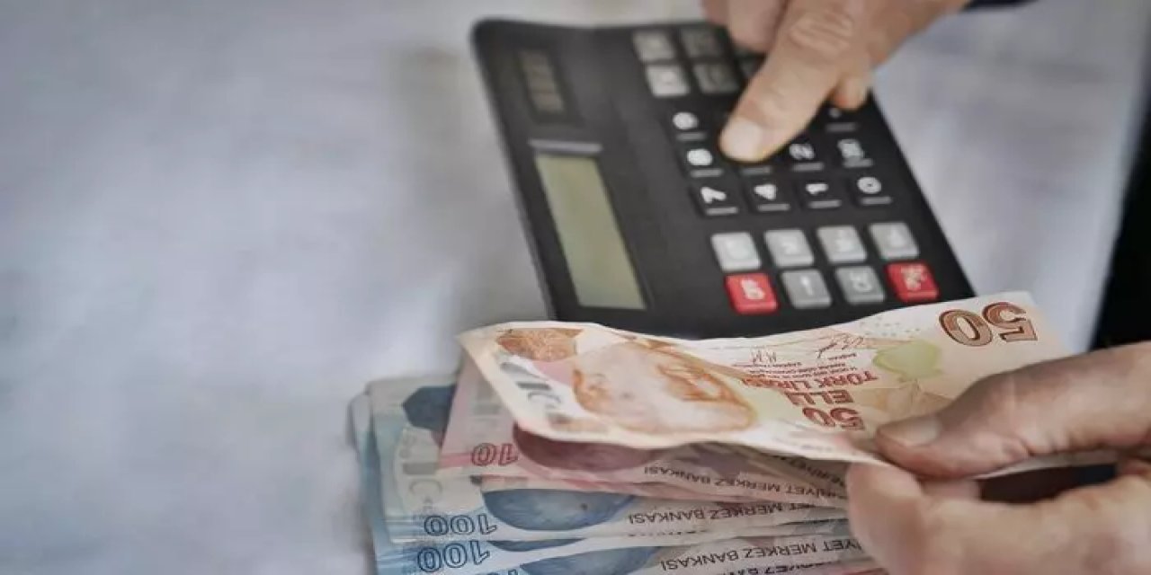 Emekli olduktan sonra yeniden aynı işyerinde çalışmaya başlayan EYT’liler için prim indiriminde ayrıntılar belli oldu!