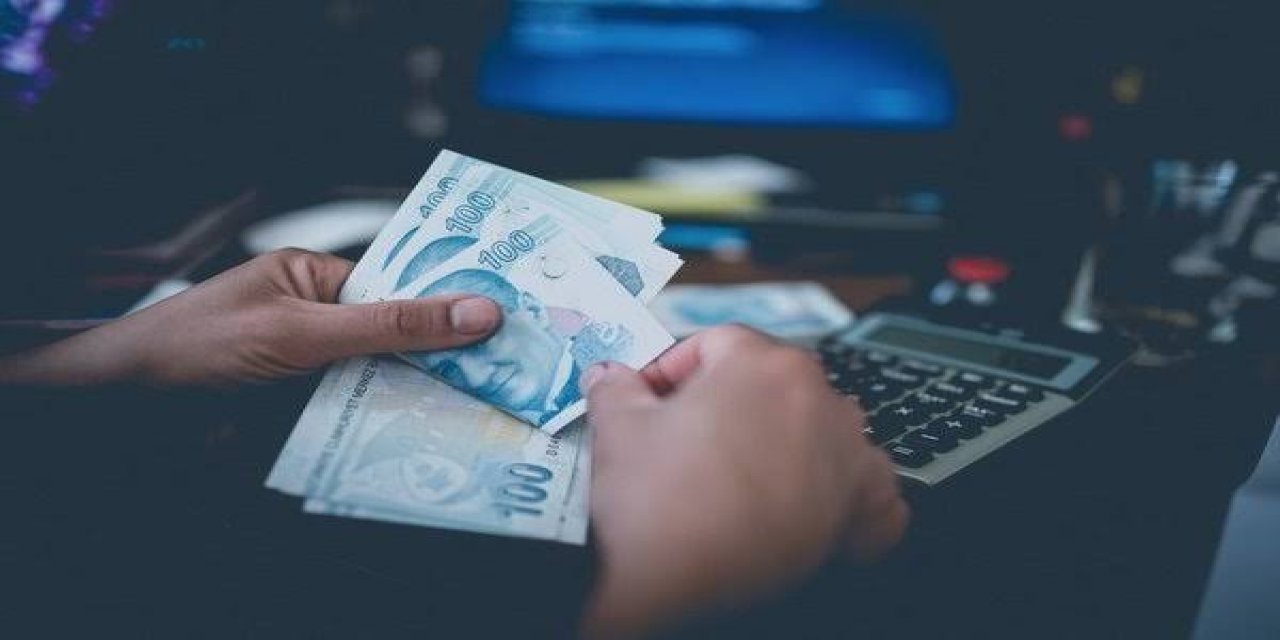 Memur maaşına yapılan zam yüzde 30, kurbana yapılan zammın yüzde 164 olması tepkilere neden oldu.