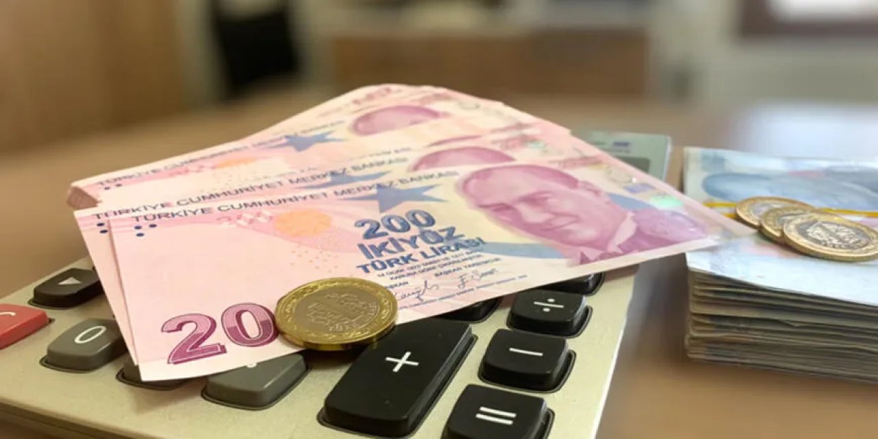 Ünlü Ekonomistten Flaş Asgari Ücret Tahmini
