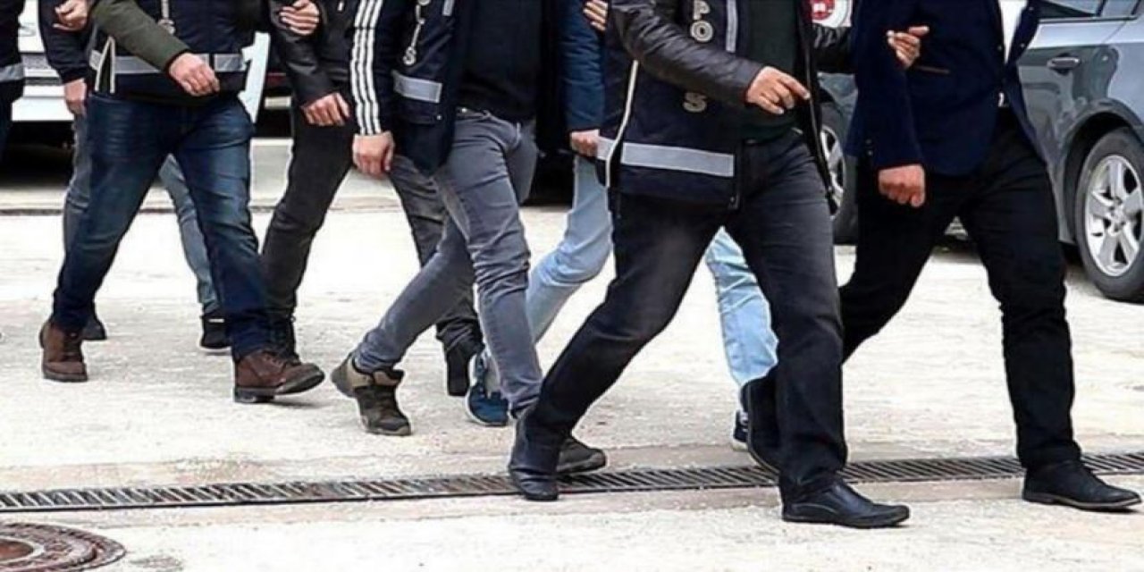 2 kurum müdürü ile 2 idari amir ve 18 infaz koruma memuruna gözaltı