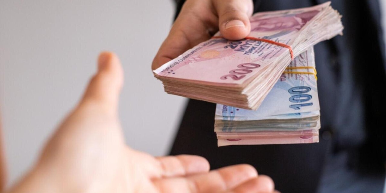 Yapılan zamma aldanmayın: Memur maaşlarında kesinti yapılacak!