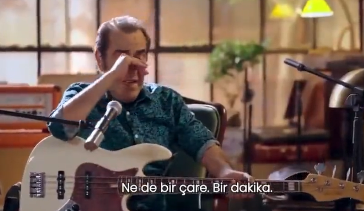Özkan Uğur’un vefatının ardından duygulandığı ve ağladığı video sosyal medyada viral oldu!