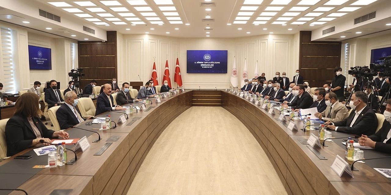 Memurların Toplu Sözleşmesi için kulis bilgileri paylaşıldı