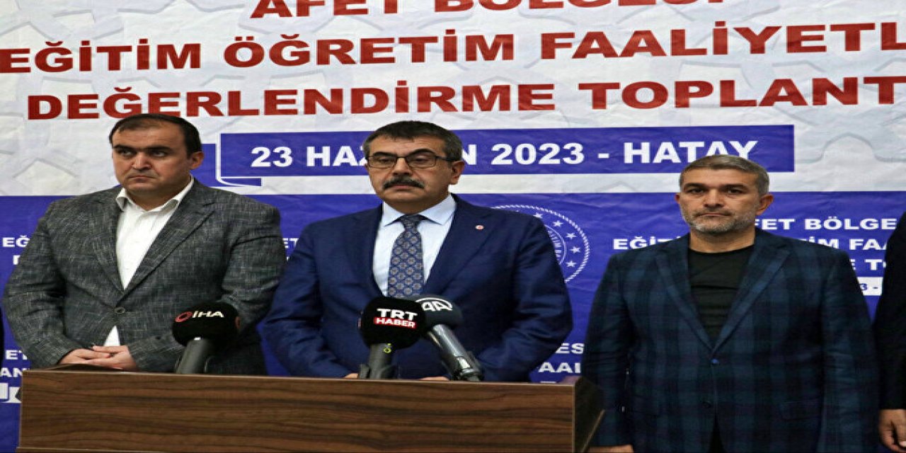 Bakan Yusuf Tekin, Deprem Bölgesindeki Tüm Öğretmenlerimizin Barınmaya İlişkin Sorunları Çözüm Bulmuştur.