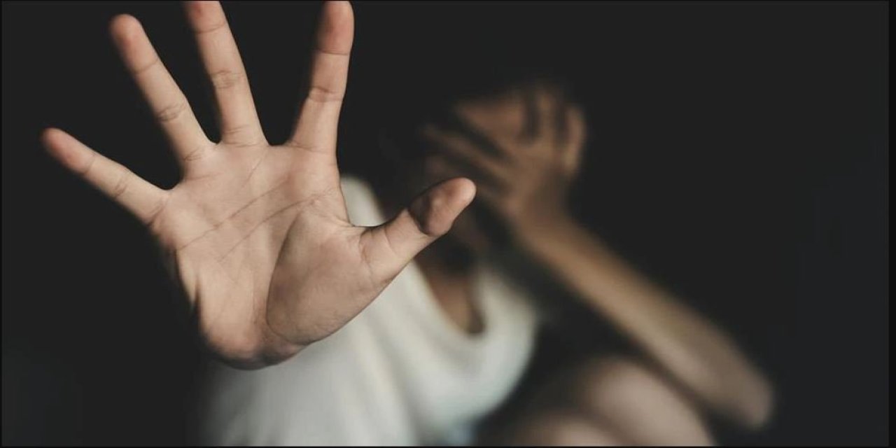 Kız öğrencisini taciz eden öğretmen halk tarafından linç edildi