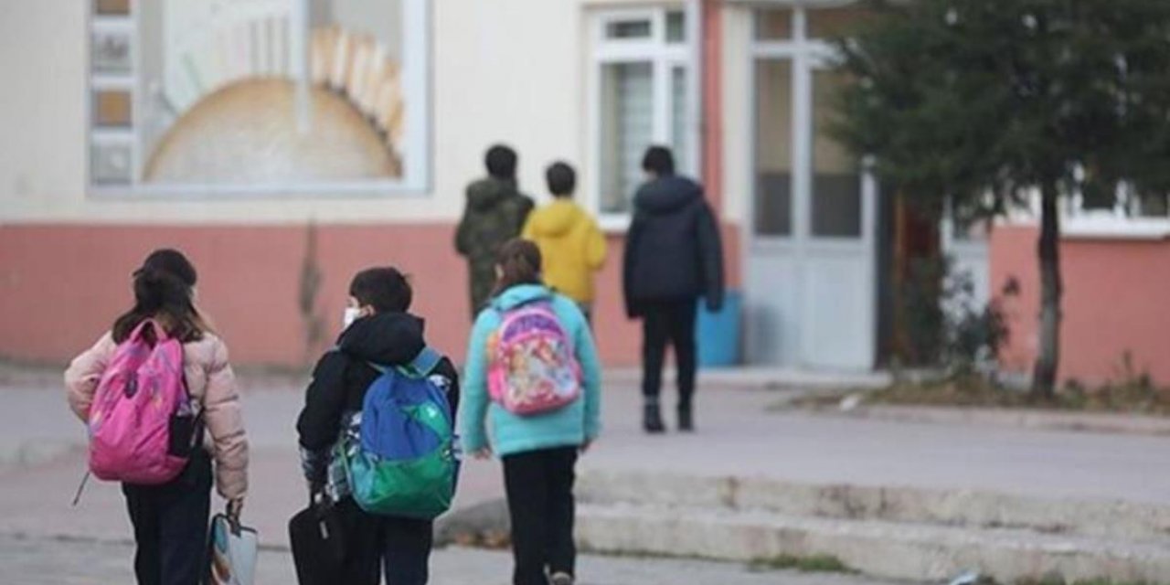 2023-2024 eğitim yılında ara tatiller hangi tarihlerde? Öğrencileri heyecanlandıran soru! Tatil ne zaman?
