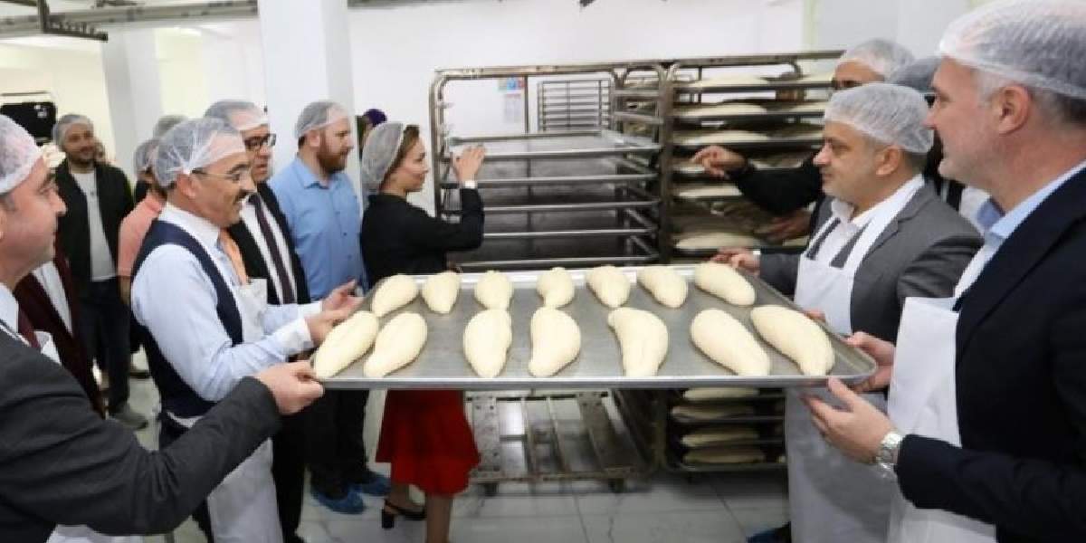 Ekmek fiyatlarındaki artışa öğrenciler dur diyor! MEB’in yeni projesi 81 ilde 81 fırın hayata geçiyor!