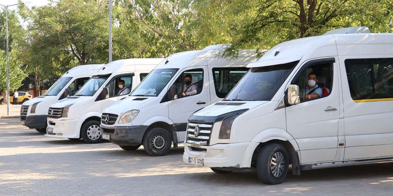 Üniversite öğrencilerinin parasal sıkıntıları büyüyor! Servis ücretlerinde…