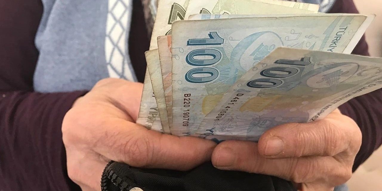 Emekliler dikkat! Maaşların ödeme takvimi değişti! Bundan sonra maaşlar o tarihlerde yatacak!