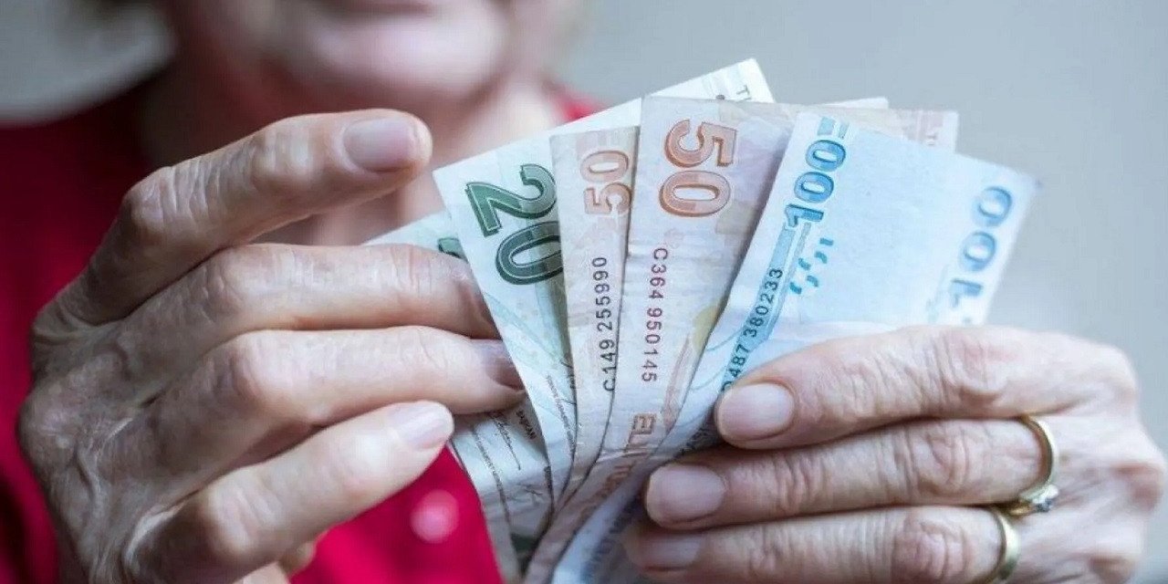 Aralık ayında ödemeler gelecek! TBMM’den düzenlemeye verilecek olan karar ne olacak! Emekli ikramiyelerinde son durum ne?