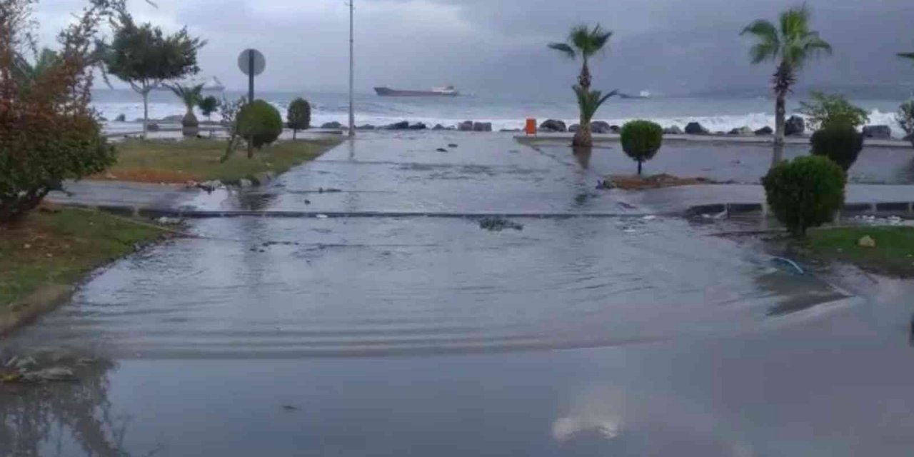 Hatay İskenderun'da 4 Milli Eğitim okulunda eğitime ara verildi