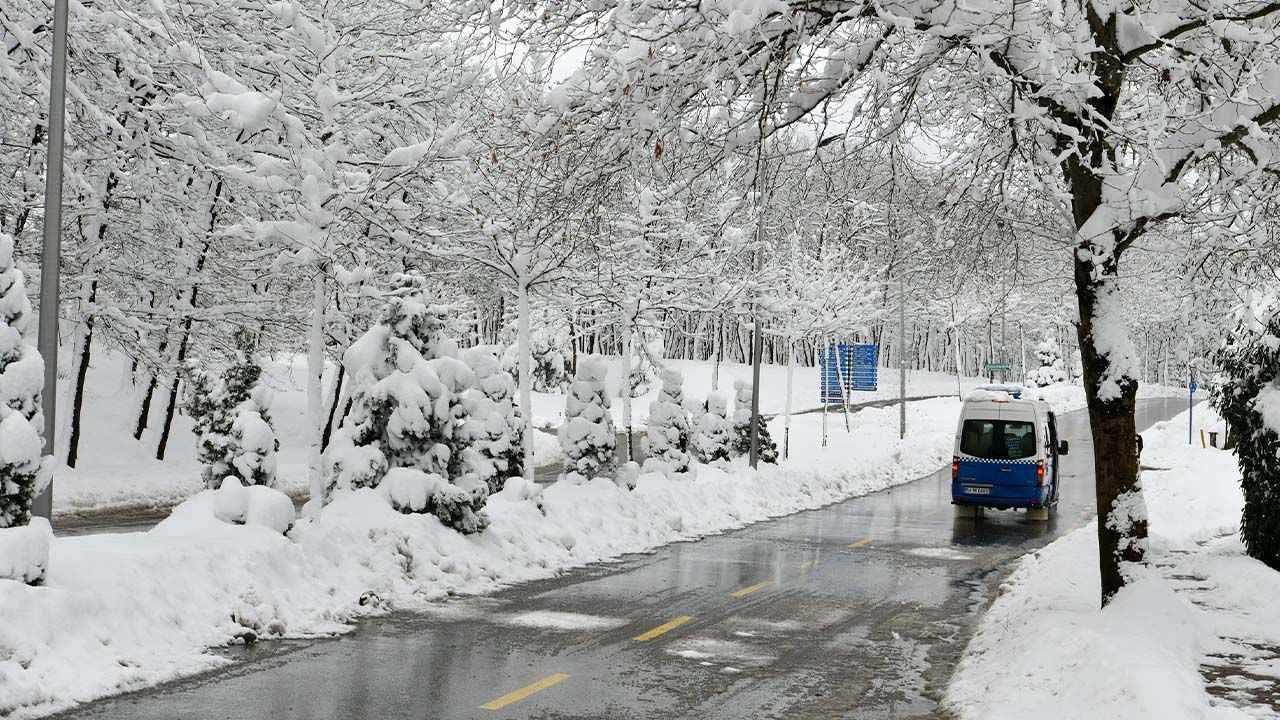 Meteoroloji flaş bir uyarı yaptı! İstanbul için kar devam edecek!
