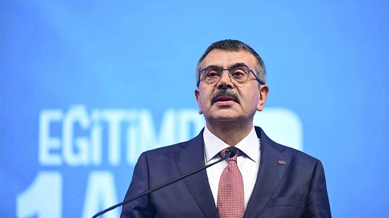 Milli Eğitim Bakanı Yusuf Tekin'den Velilere Sesleniş: Örnek Olmak İçin Kaç Saat Okuyorsunuz?