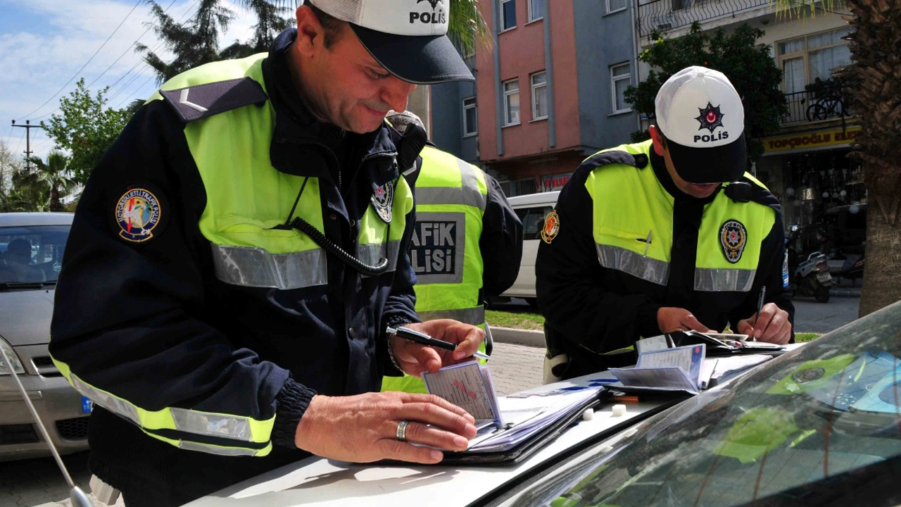 Trafik cezasında emsal niteliğinde karar! İzmir’de bir avukat Trafik Cezasını iptal ettirdi!
