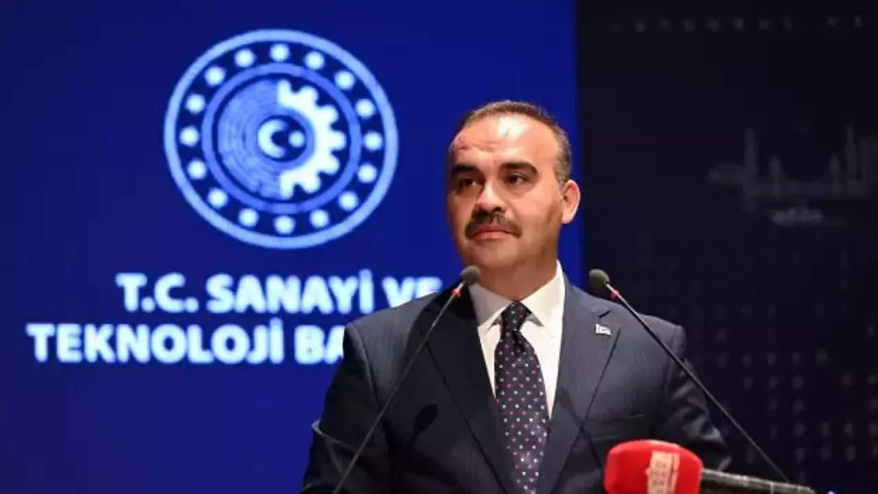 Kacır, Türkiye’nin insanlı ilk uzay bilim misyonu ile ilgili açıklama yaptı!