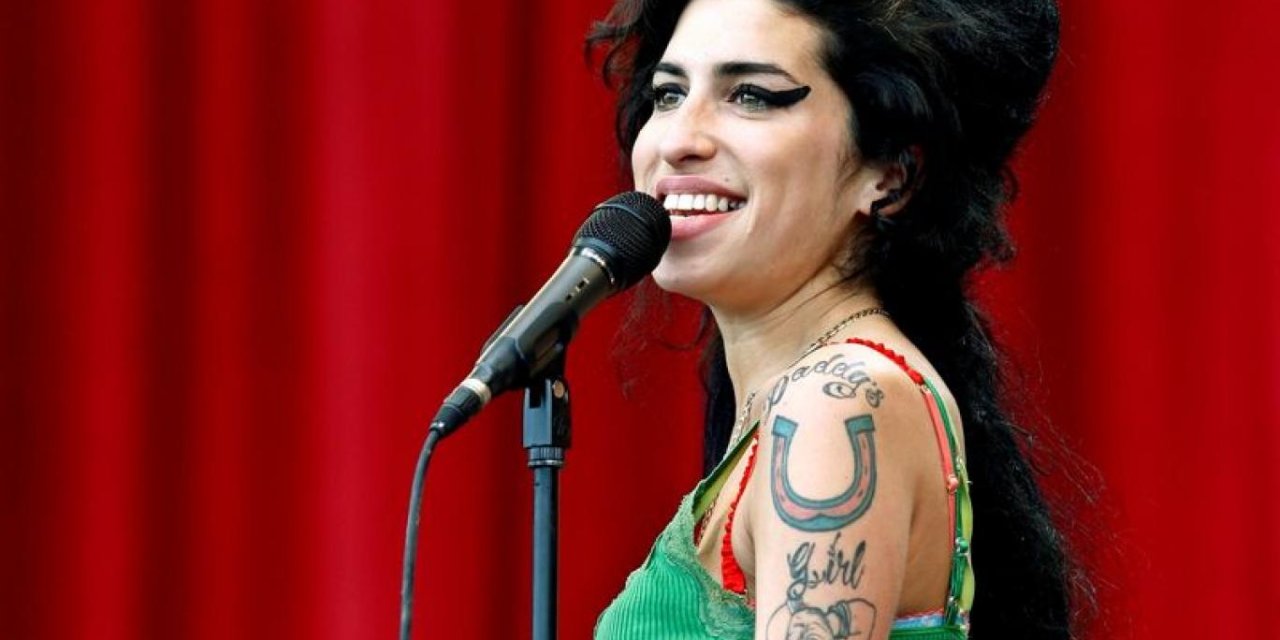 Amy Winehouse İntihar Edeli 10 Yıl Oldu!