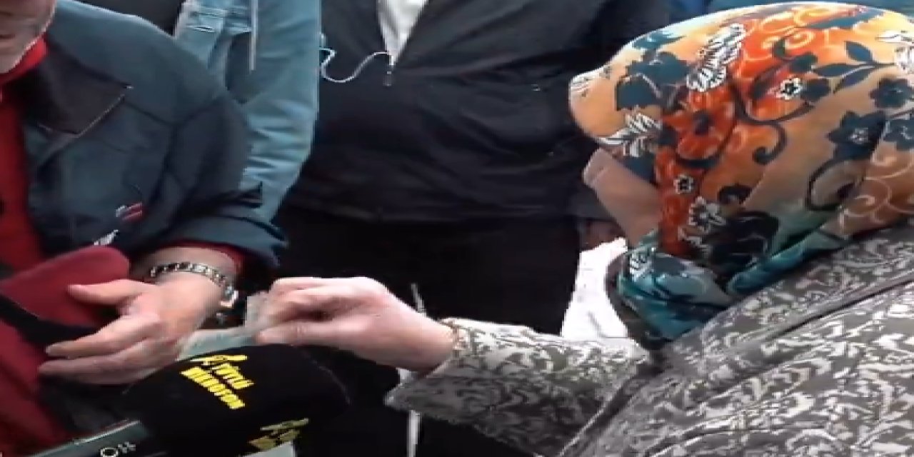 84 yaşındaki teyze: “Mis gibi geliyor pidenin kokusu ama alamıyorum."