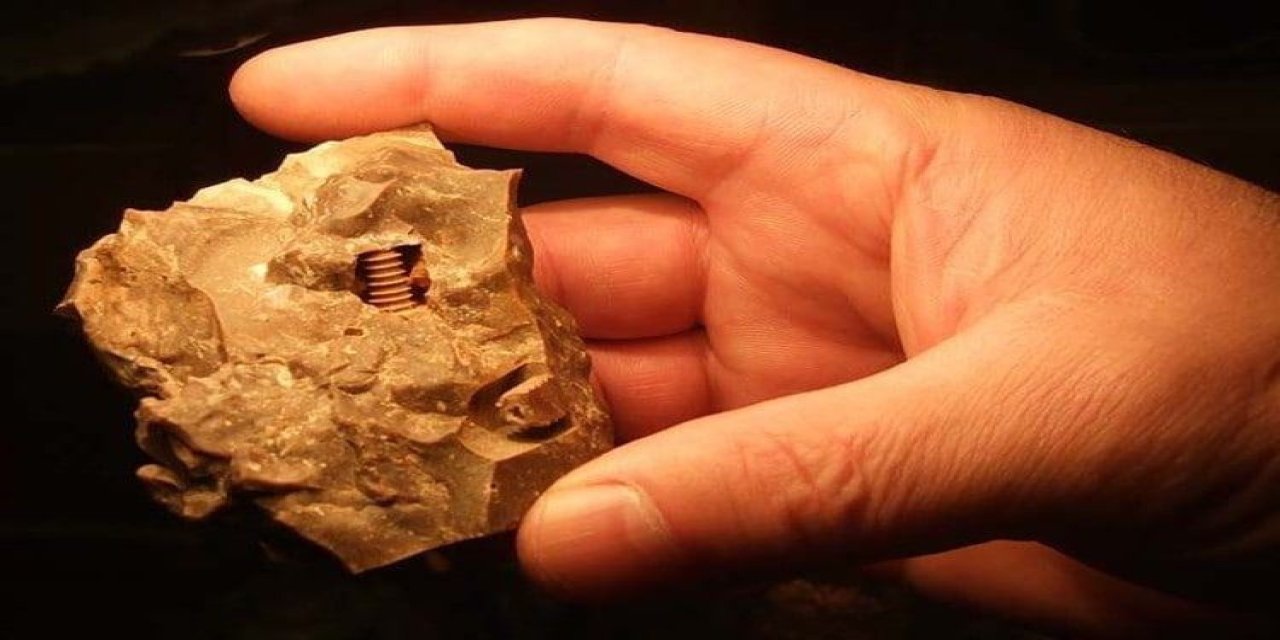Rusya'da 300 milyon yıllık bir kayanın içinde metal bir cıvata bulundu: Yoksa...