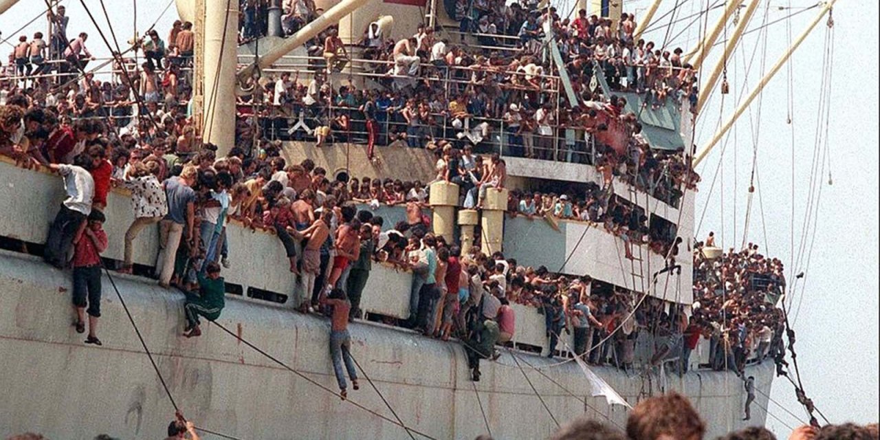 Tarihin En Büyük Felaketlerinden Biriydi İnsanlar Gemiden Kaçacak Yer Bulamadı