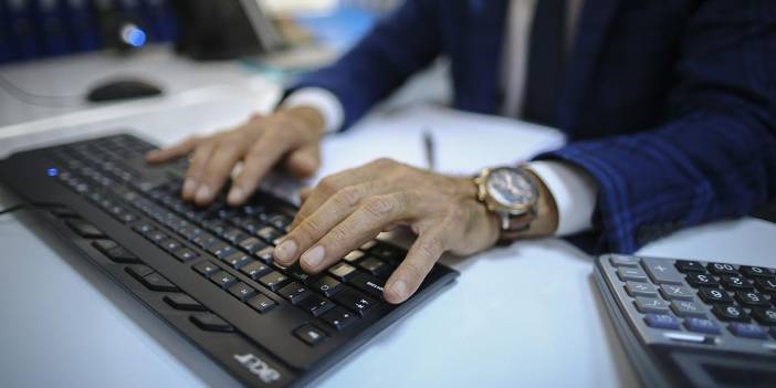 23 Nisan’da Hangi Kurumlar Açık, Hangileri Kapalı? İşte Resmi Tatil Rehberi